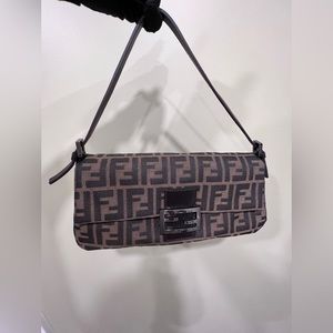 Fendi vintage baguette bag